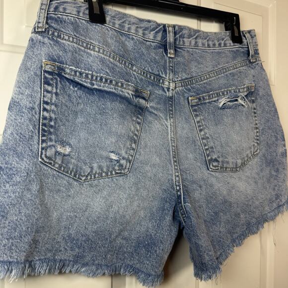 We The Free Shorts Womens 31 Blue Mid Rise Denim Distressed Cut Off - Picture 6 of 6